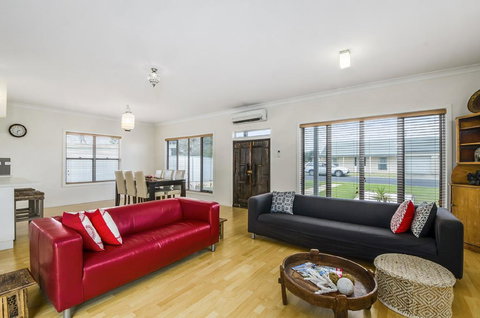 Zaahira House - Accommodation Asia 1