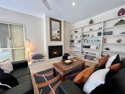 *Casa Al Lago* - Accommodation Guide 1
