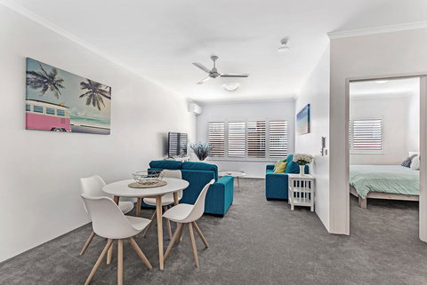 Zenith Unit 7 - Shoal Bay - Accommodation Guide 0
