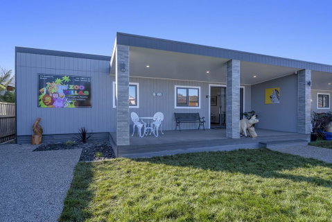 Zoo Villas : Villa Zebra - Central Wynyard - Accommodation Guide 0