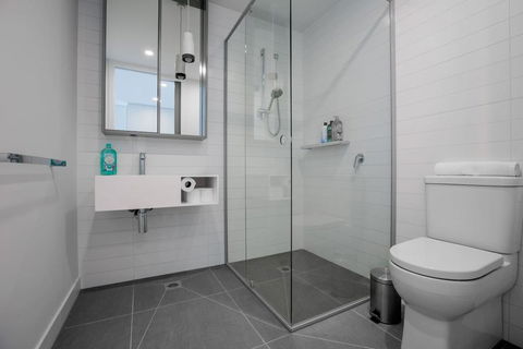 Modern City Comfy And Warm Apt@Parkville+Carpark - Accommodation Asia 1