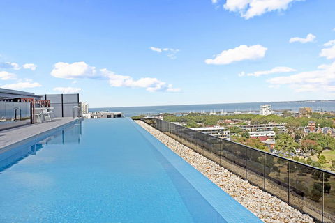 Heart Of St Kilda  Infinity Pool+Parking+WIFI - Accommodation Asia 0