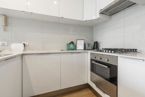 Of SouthbankLight Filled ApartmentHUGE Private Terrace With City ViewsParkingPoolGymWiFi - Accommodation Asia 1