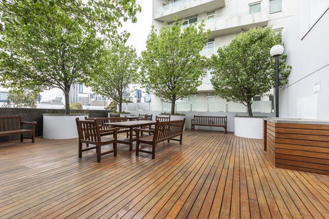 Of SouthbankLight Filled ApartmentHUGE Private Terrace With City ViewsParkingPoolGymWiFi - Accommodation Asia 0