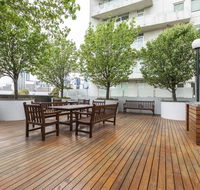 of SouthbankLight filled apartmentHUGE private terrace with city viewsParkingPoolGymWiFi
