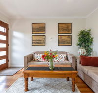 Spacious Bungalow5min walk to station5min to Box HillWiFiParking - Accommodation Asia