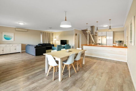 136 Madaffari Drive - Accommodation Guide 3