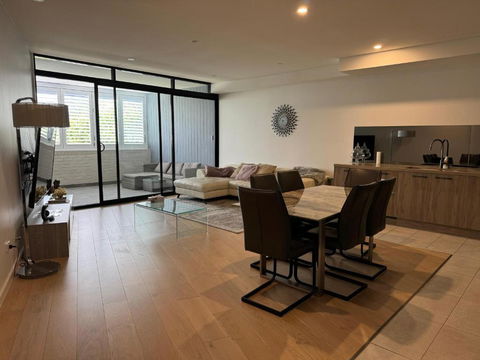 2 Bed 2 Bath 1 Car Accommodation - Accommodation Guide 0