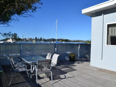 2 Rockpool Road - Accommodation Guide 1