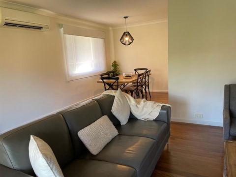 3BR Comfy Home, Gym & Garden In The Gap - Accommodation Asia 0