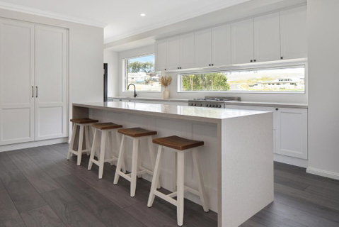 4 Bedroom Home With Theatre Room, Close To CBD And Beaches. - Accommodation Guide 4