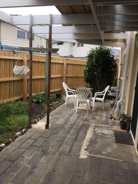 A2, 9A In The East Suburb - Accommodation Guide 2