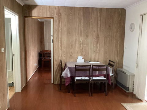 A2, 9A In The East Suburb - Accommodation Guide 3