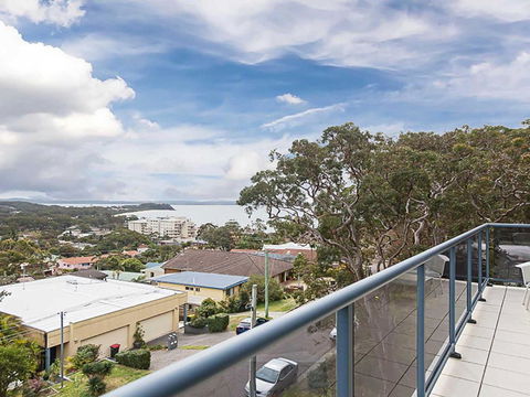 Adriana 9 Fabulous Views And Aircon - Accommodation Guide 1