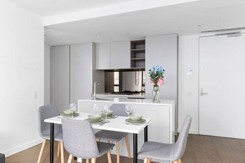 A 2BR Apt Near Melbourne Central & QV Market - Accommodation Asia 4