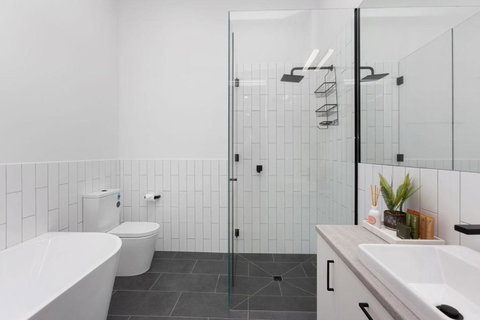 A Box Of Moonlight - Accommodation China 4