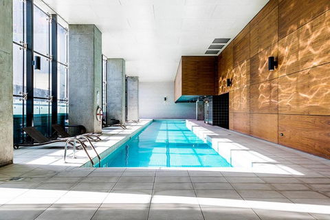 A Chic 2BR Home Near Southern Cross City Views - Accommodation Asia 1