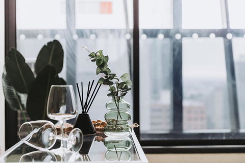 A Chic & Comfy 2BR Apt On Collins With City Views - Accommodation Asia 3