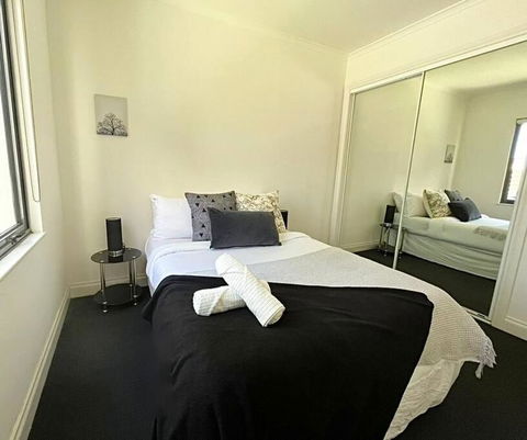 A Cozy 2B2B Apt Next To Carlton Garden W/ Parking - Accommodation Guide 2