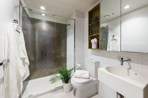 A Cozy 2BR Apt Near Melbourne Central City Views - Accommodation Asia 4