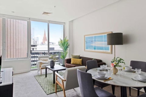 A Cozy 2BR Apt On Collins Near Flinders Station - Accommodation Guide 1