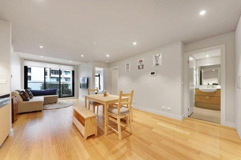 A Flagstaff Gardens Favourite - Accommodation Asia 2