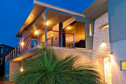 A La Plage Beach House - Accommodation Asia 0