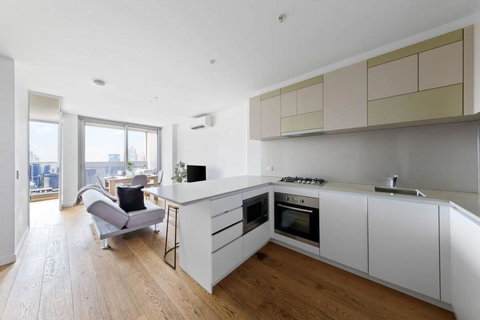 A Lovely 2BR Apt Near Southern Cross City Views - Accommodation Asia 3