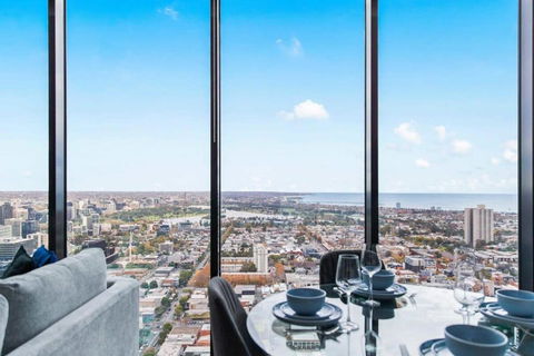 A Lux 2BR Apt With Panoramic Views, FREE Parking - Accommodation Guide 4