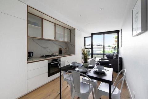 A Lux & Cozy 2BR Apt In The Heart Of Chapel Street - Accommodation Asia 4