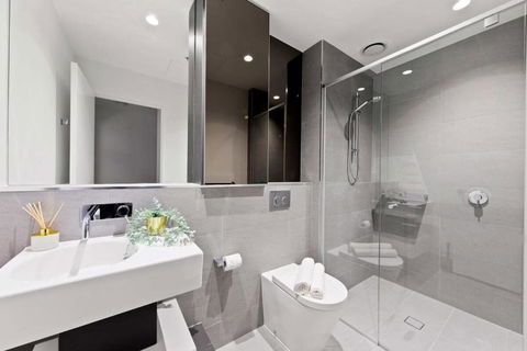 A Lux & Modern Apt Next To Southern Cross Station - Accommodation Guide 3