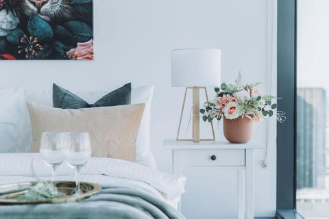 A Modern 2BR Apt With Harbour Views FREE Parking - Accommodation Asia 2