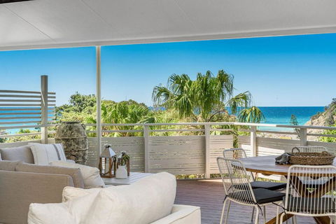 A Perfect Stay - Boardroom At Wategos - Accommodation Guide 0
