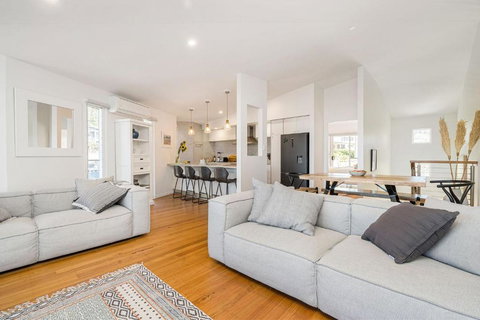 A Perfect Stay - Pelican Point - Accommodation Asia 1