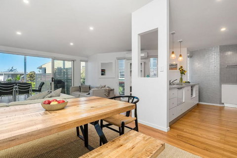 A Perfect Stay - Pelican Point - Accommodation Asia 2