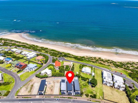 A Plus Location Views Games Balcony BBQ And Dining - Accommodation Asia 0