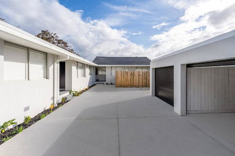 A Private Hideaway With Large Backyard And CarParks - Accommodation Asia 4