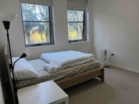 A Private Room - 1 Train Stop To Chatswood CBD - Accommodation Asia 2