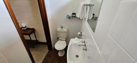 A Railway Lodge - Accommodation Guide 2