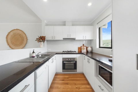 A Stones Throw Gnarabup - Accommodation Guide 4