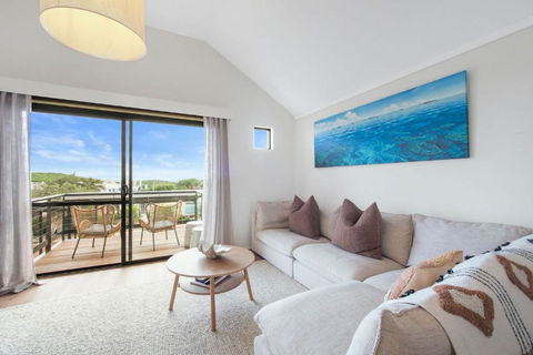 A Stones Throw Gnarabup - Accommodation Guide 2