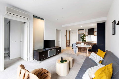 A Stylish 2BR Apt Next To Vic Market FREE Parking - Accommodation Guide 1