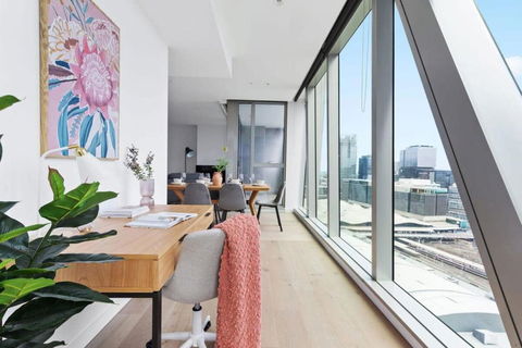 A Stylish 3BR Apt With Harbour Views FREE Parking - Accommodation Guide 4