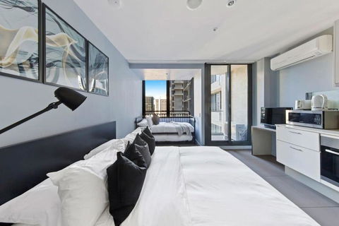 A Stylish & Comfy Studio Next To Southern Cross - Accommodation Guide 0