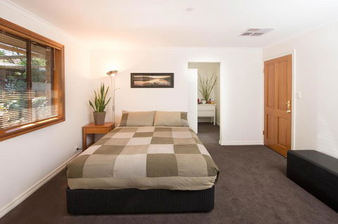 A Suite Spot In The Hills - Accommodation Guide 1