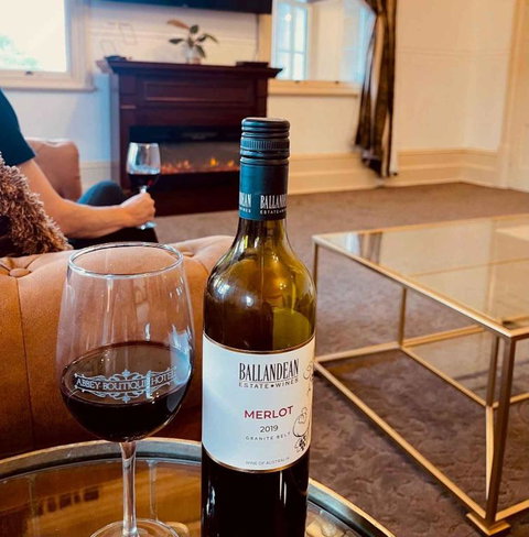 Abbey Boutique Hotel Adults Only - Accommodation Asia 3