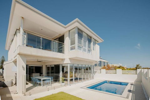 Above The Clouds By St Nicholas - Accommodation Guide 0