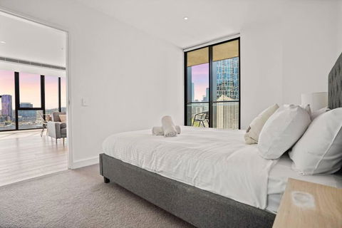 Absolute Bay View Waterfront Getaway Apt 2B2B1C - Accommodation Guide 3