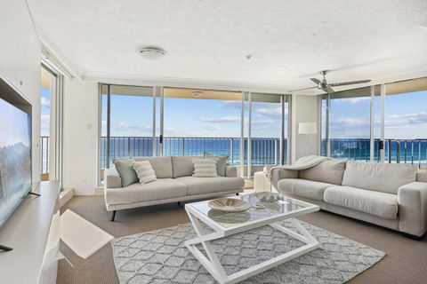Absolute Beachfront Apartment - Accommodation Guide 2