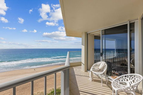 Absolute Beachfront Apartment - Accommodation Guide 1